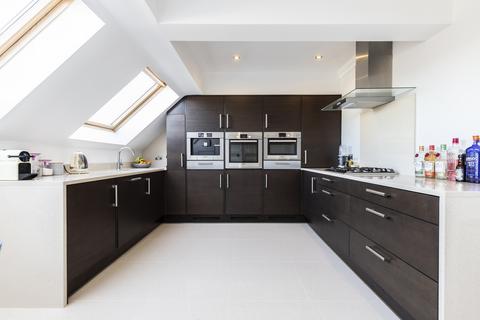 3 bedroom penthouse for sale, Crows Road, Epping, CM16