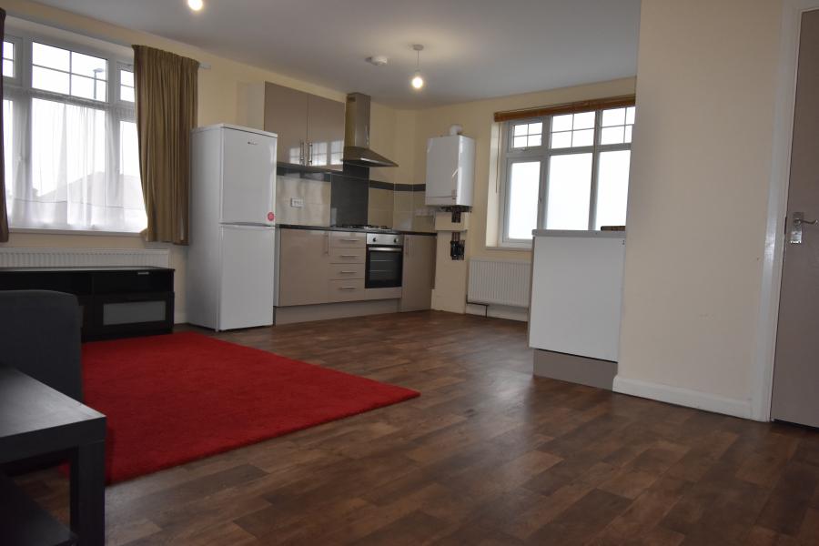 Lounge / Kitchen