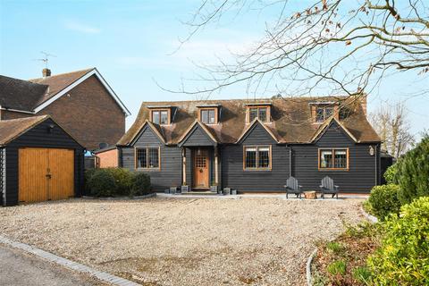 Caidge Cottage Green Lane, Burnham-on-crouch, CM0 8PU
