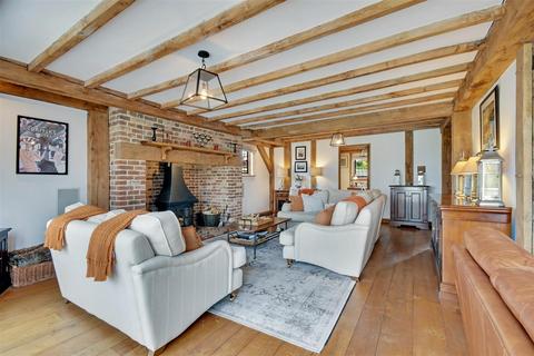 Caidge Cottage Green Lane, Burnham-on-crouch, CM0 8PU