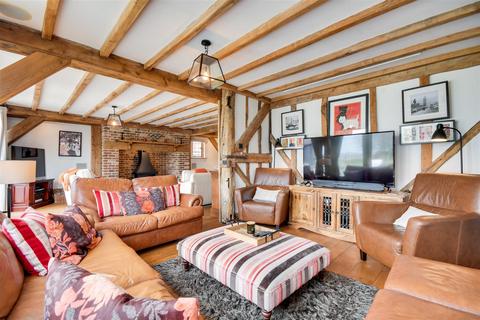 Caidge Cottage Green Lane, Burnham-on-crouch, CM0 8PU