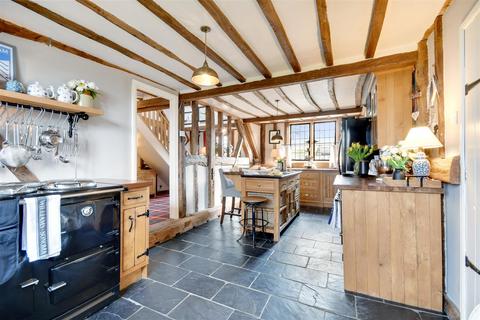 Caidge Cottage Green Lane, Burnham-on-crouch, CM0 8PU