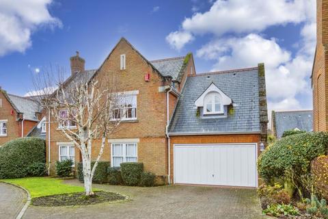 13 Lime Tree Walk, Virginia Water, GU25 4SW