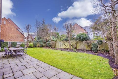 13 Lime Tree Walk, Virginia Water, GU25 4SW