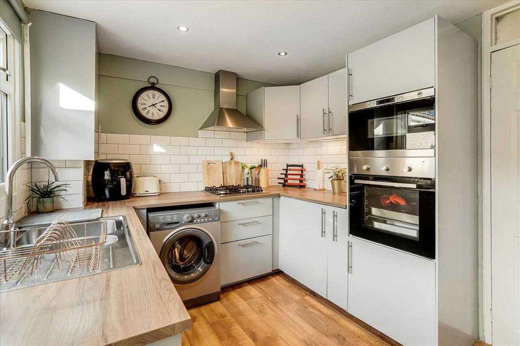 Kitchen (2)