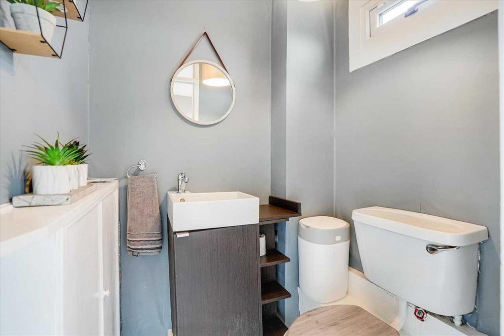 Lower Level WC