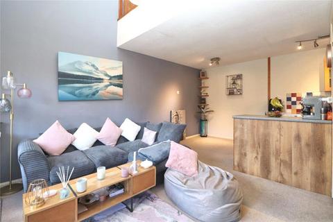 1 bedroom terraced house to rent, Veryan, Woking GU21
