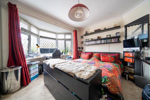2 bedroom bungalow for sale, Marvels Lane, London