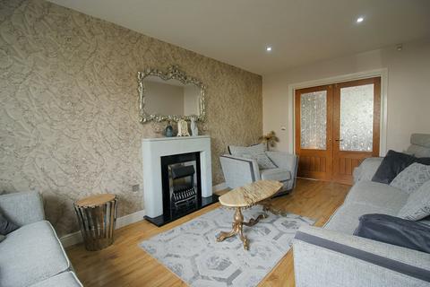 4 bedroom detached house for sale, Raeburn Drive, Wibsey, Bradford, BD6