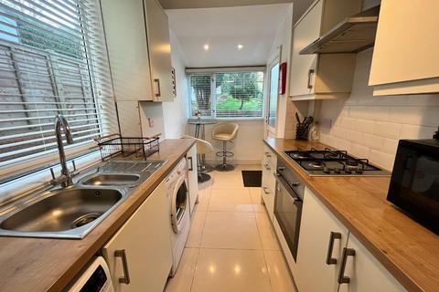 3 bedroom semi-detached house for sale, Richmond Hill, Luton, Bedfordshire, LU2 7JG