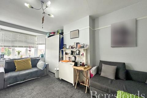 2 bedroom apartment for sale, Hornchurch Road, Hornchurch, RM11