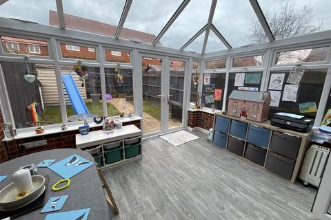 1 Dunlin Close, Emsworth, PO10 7GU