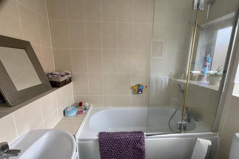 1 Dunlin Close, Emsworth, PO10 7GU