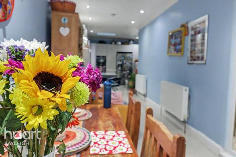3 bedroom detached house for sale, Castle Drive, Rayleigh