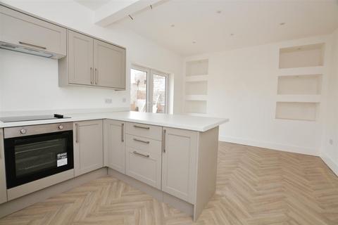 50 Alexandra Road, Scunthorpe, DN16 2SF