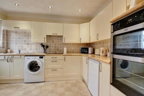 4 Worcestershire Close, Hull, HU5 5UQ