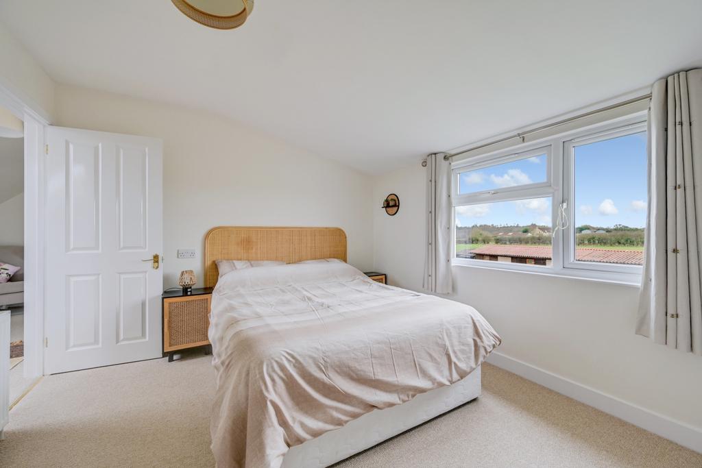 Bedroom2 2