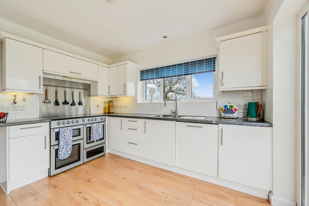 Kitchen1 2
