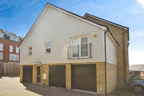 2 bedroom mews to rent, Dale Street Dartford DA1