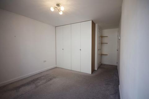 2 bedroom mews to rent, Dale Street Dartford DA1