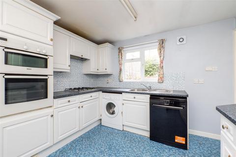 3 bedroom semi-detached house for sale, Benhill Avenue, Sutton