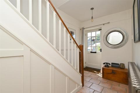 Iona Buxton Road, Tideswell, Buxton, SK17 8PG
