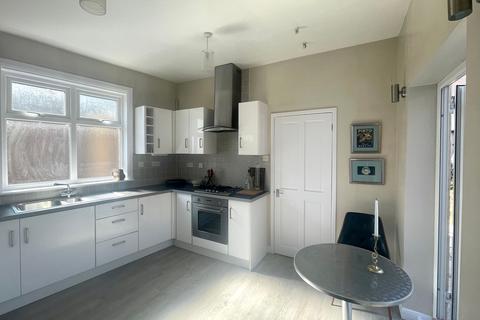 4 bedroom semi-detached house for sale, Ashfield Road, Huddersfield, HD2