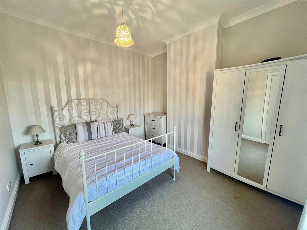 Bramleys Estate Agents - Stoney Royd Terrace - Lin