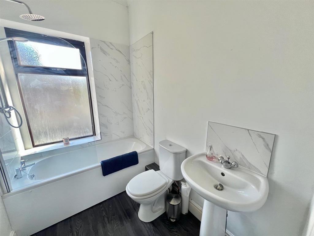 Bramleys Estate Agents - Stoney Royd Terrace - Lin