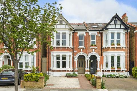 26 Bradley Gardens, London, W13 8HF