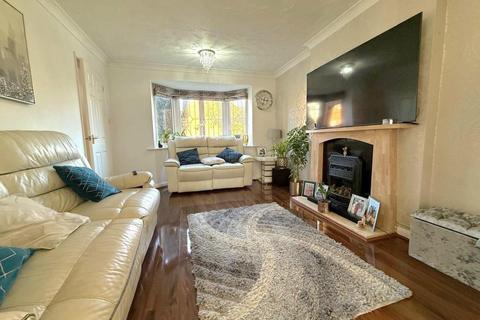 4 bedroom detached house for sale, Lordswood Close, Northampton NN4