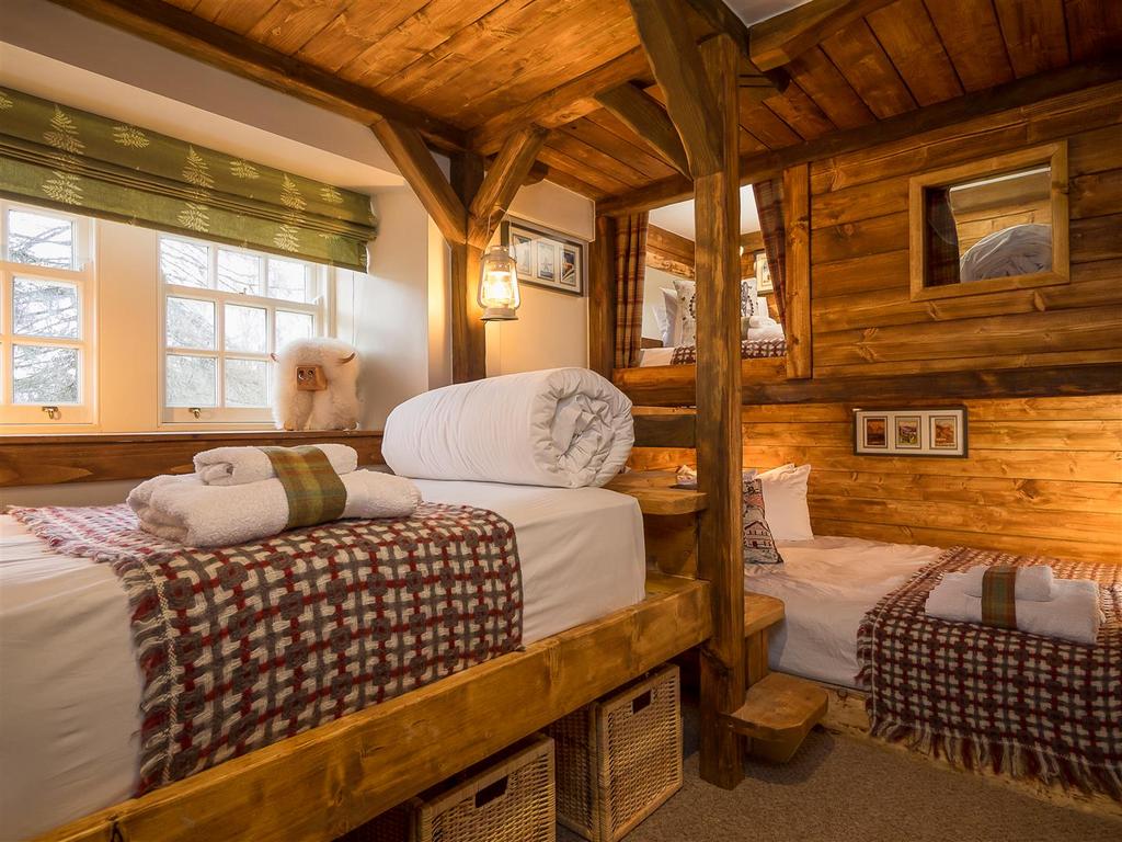 Bunk room-1.jpg