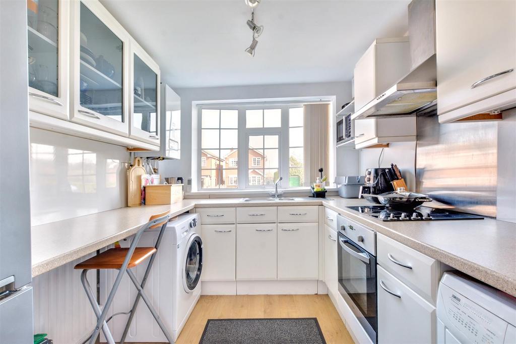 Kitchen 1.jpeg