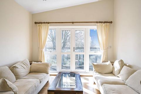 2 bedroom flat for sale, Selborne Road, Lloyd Park, Croydon, CR0