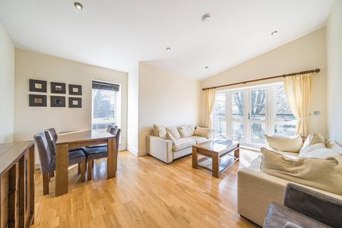 2 bedroom flat for sale, Selborne Road, Lloyd Park, Croydon, CR0