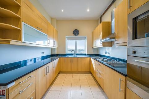 2 bedroom flat for sale, Selborne Road, Lloyd Park, Croydon, CR0