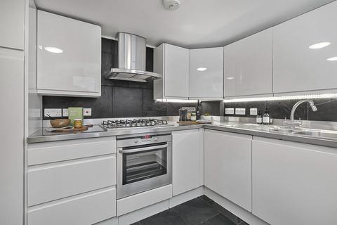 71a Abingdon Road, London, W8 6AW