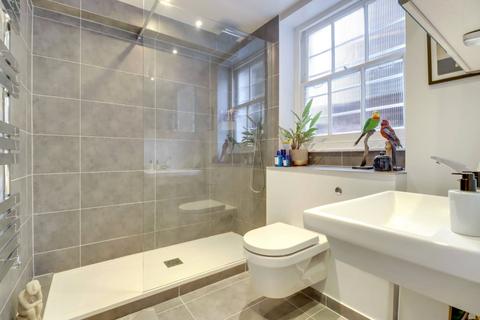106a Agar Grove, London, NW1 9TY