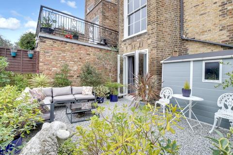 106a Agar Grove, London, NW1 9TY