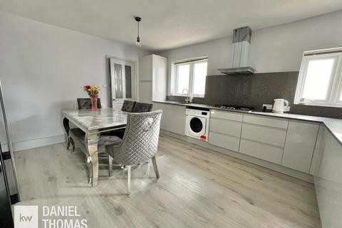 2 Manor Road, Waltham Abbey, EN9 1NF