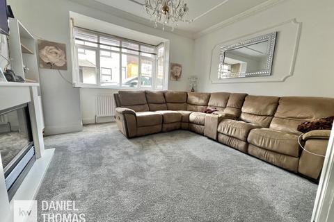 2 Manor Road, Waltham Abbey, EN9 1NF