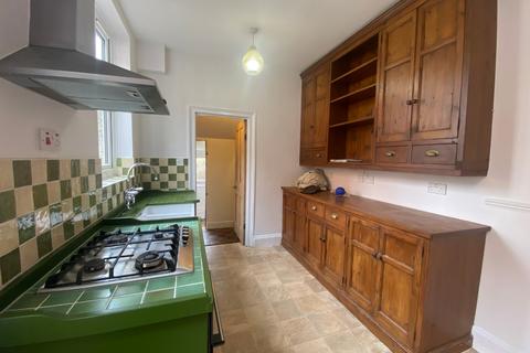 3 bedroom terraced house to rent, Kingsley Road, Northampton, Northamptonshire, NN2 7BY