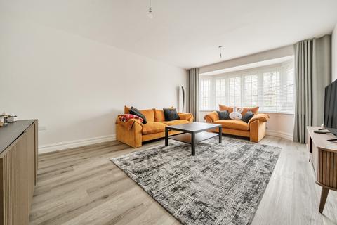 4 bedroom detached house for sale, Lorimer Avenue, Cranleigh, GU6