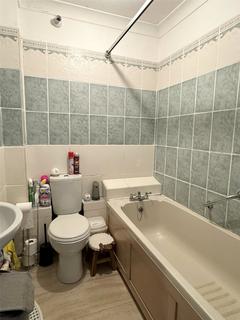 15 Ash Grove, Chard, TA20 1BZ