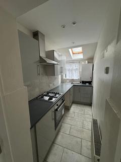 1 bedroom flat to rent, York Road, Ilford IG1