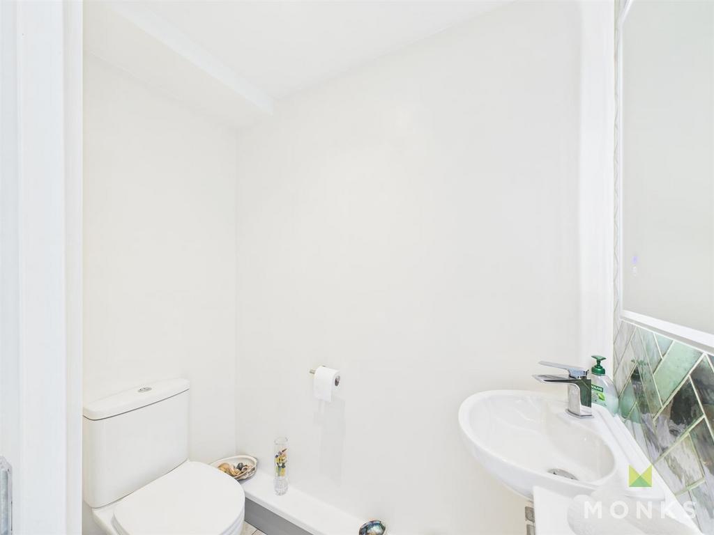 CAM01520 G0-PR0159-STILL008.jpg