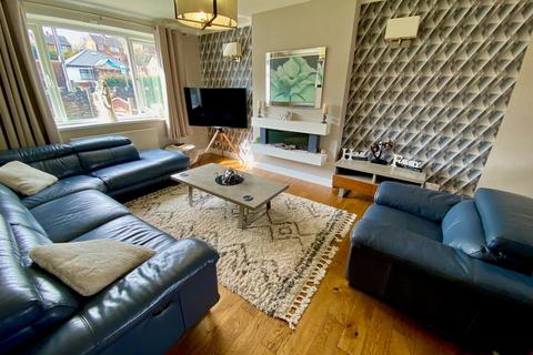 4 bedroom semi-detached house for sale, Penistone Road, Waterloo, Huddersfield