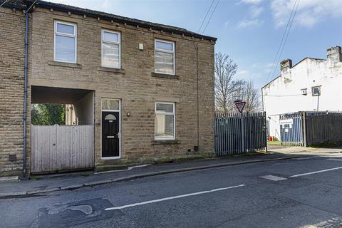 3 bedroom end of terrace house for sale, George Street, Huddersfield HD3