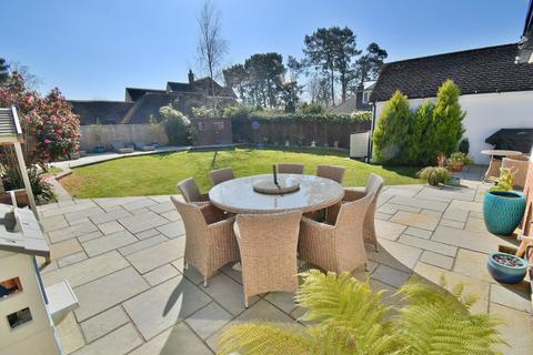 3 bedroom detached bungalow for sale, Fernlea Close, Ferndown, BH22