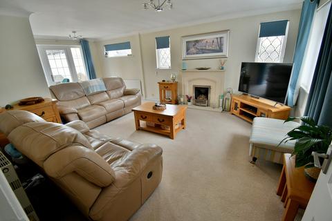 3 bedroom detached bungalow for sale, Fernlea Close, Ferndown, BH22